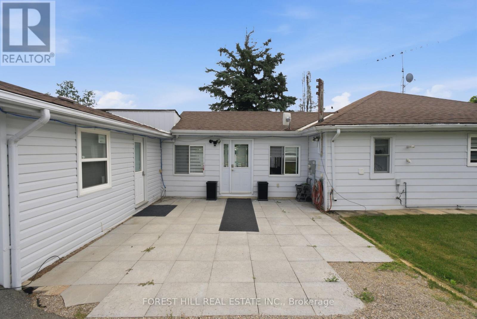 1161 CONNAUGHT DRIVE - 42