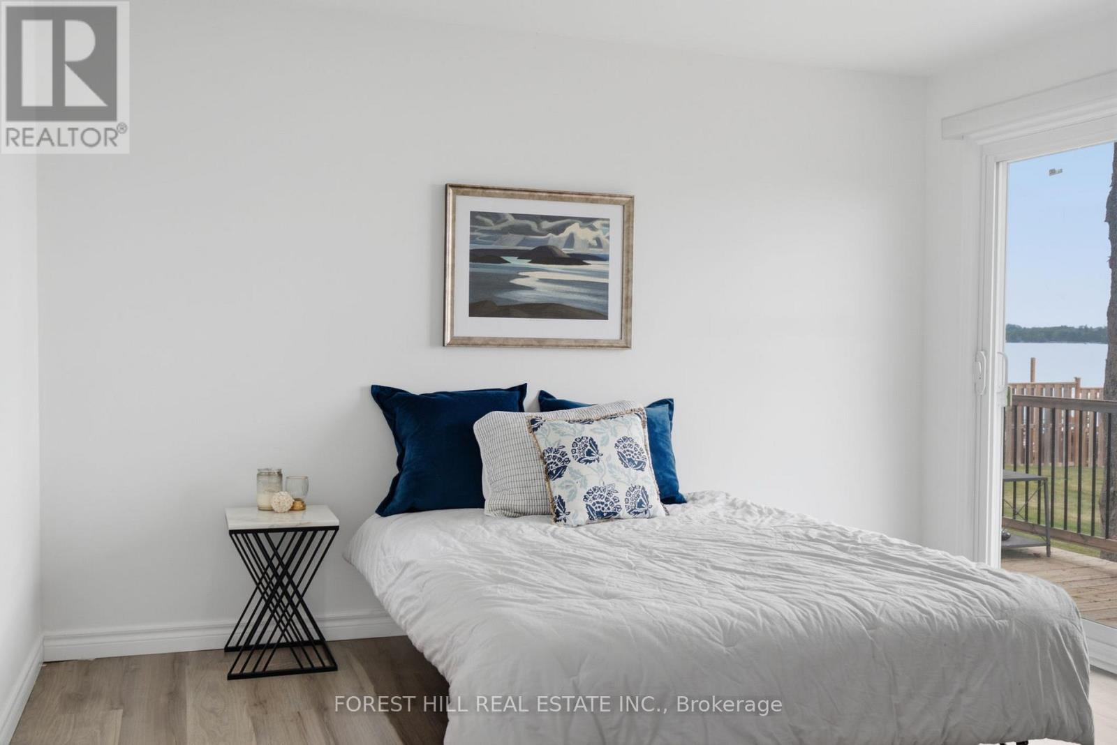 1161 CONNAUGHT DRIVE - 23