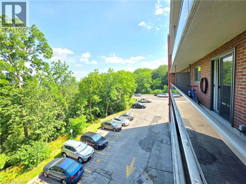 #37 2373 E KING Street E - 22