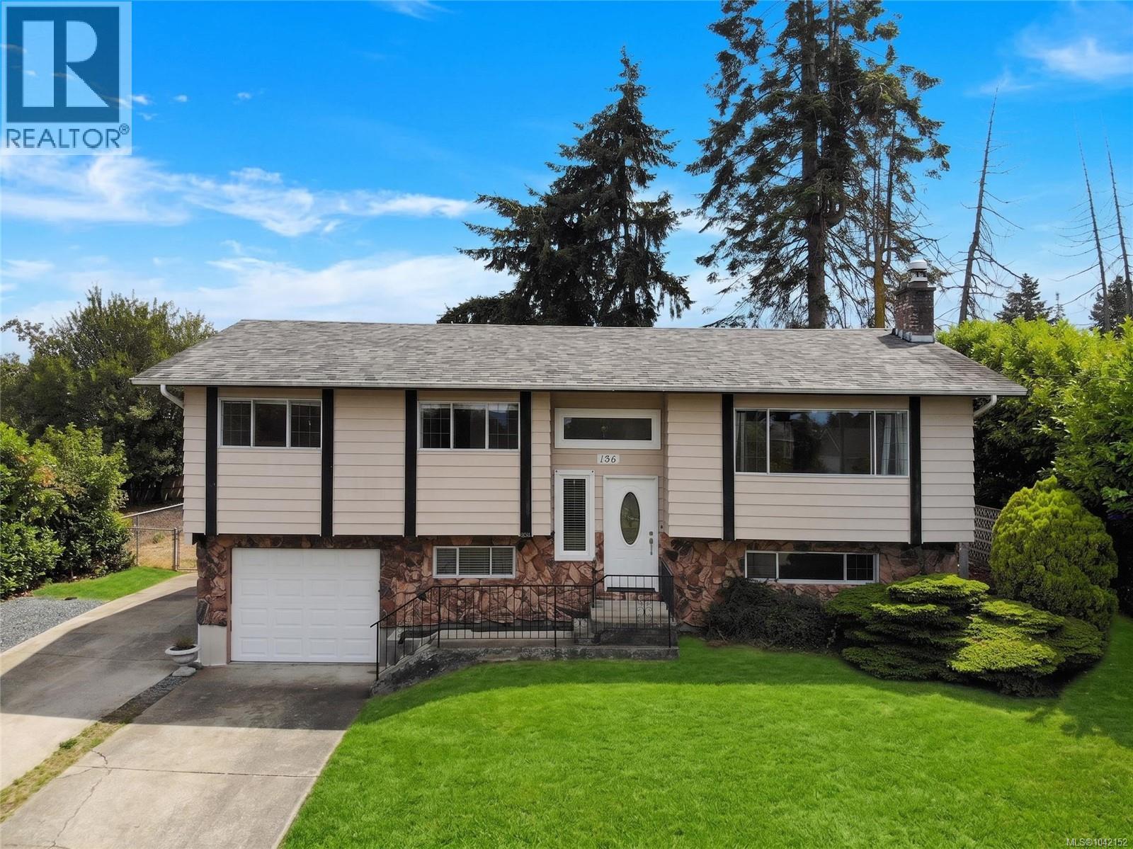 156 Moss Ave - 1
