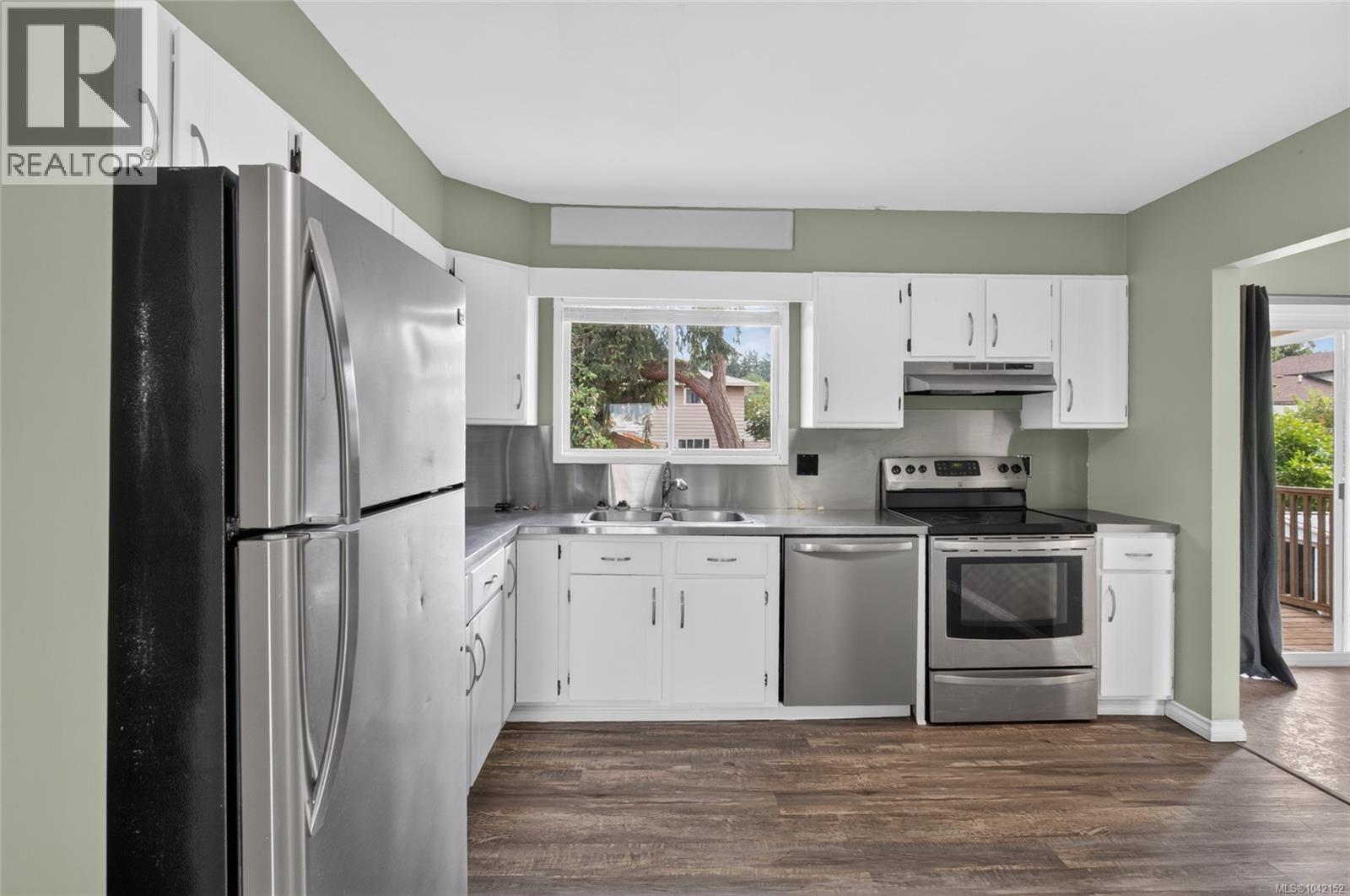 156 Moss Ave - 10