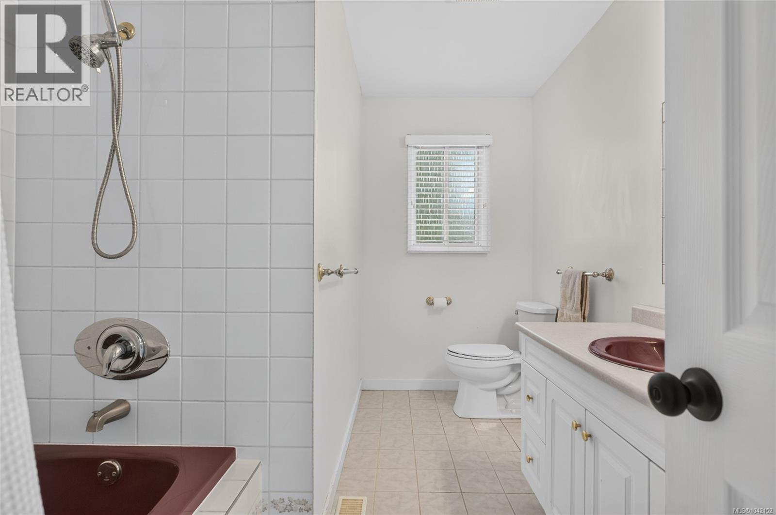 156 Moss Ave - 14