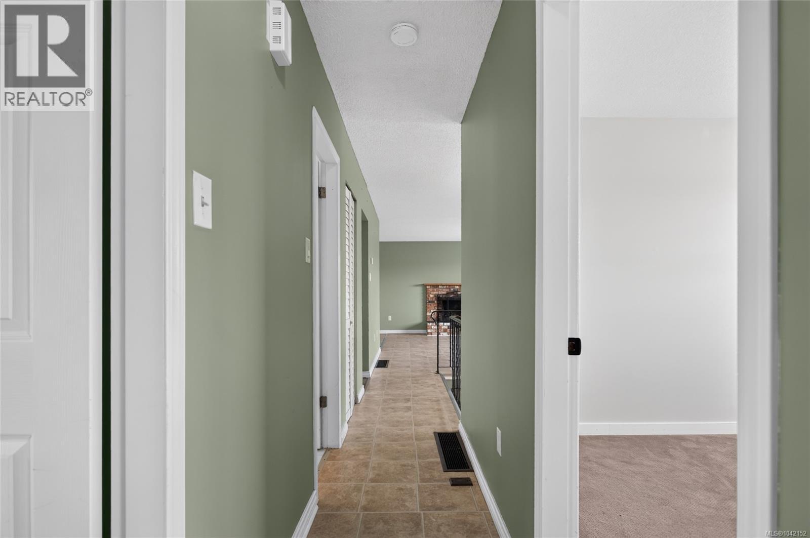 156 Moss Ave - 23
