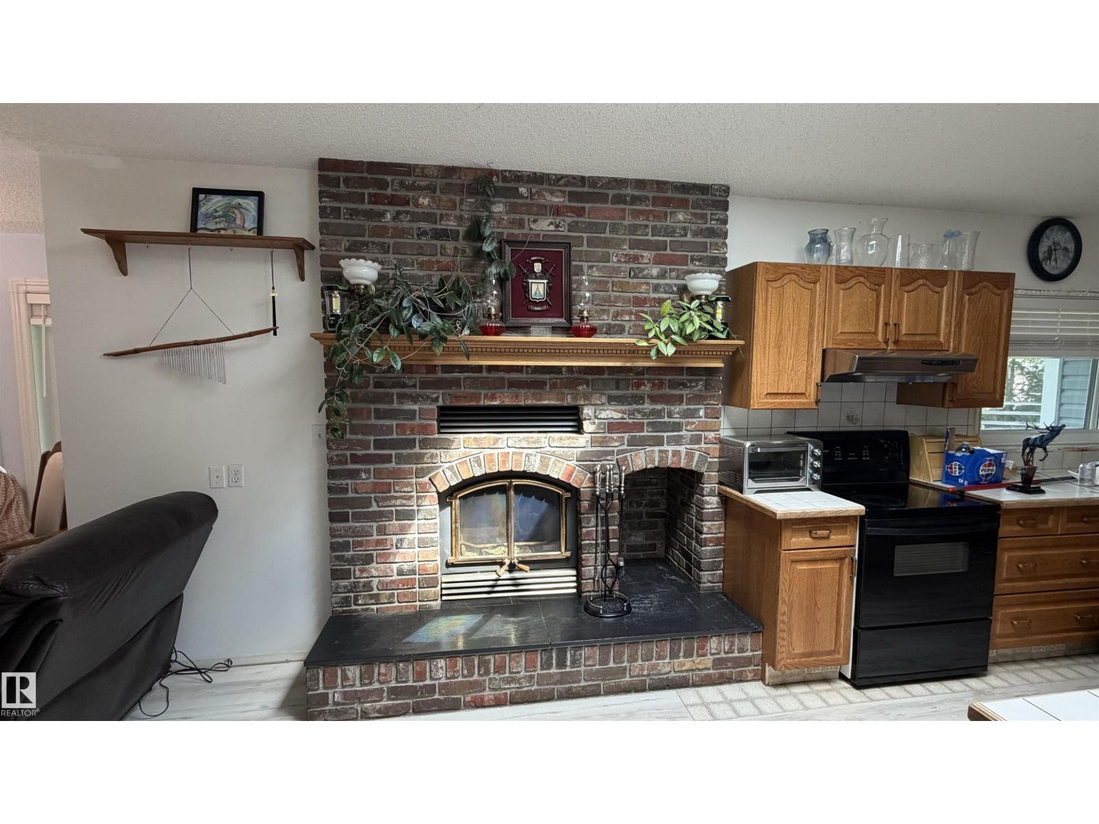 25032 Richfield RD - 26