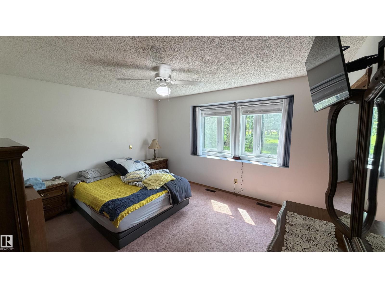 25032 Richfield RD - 29