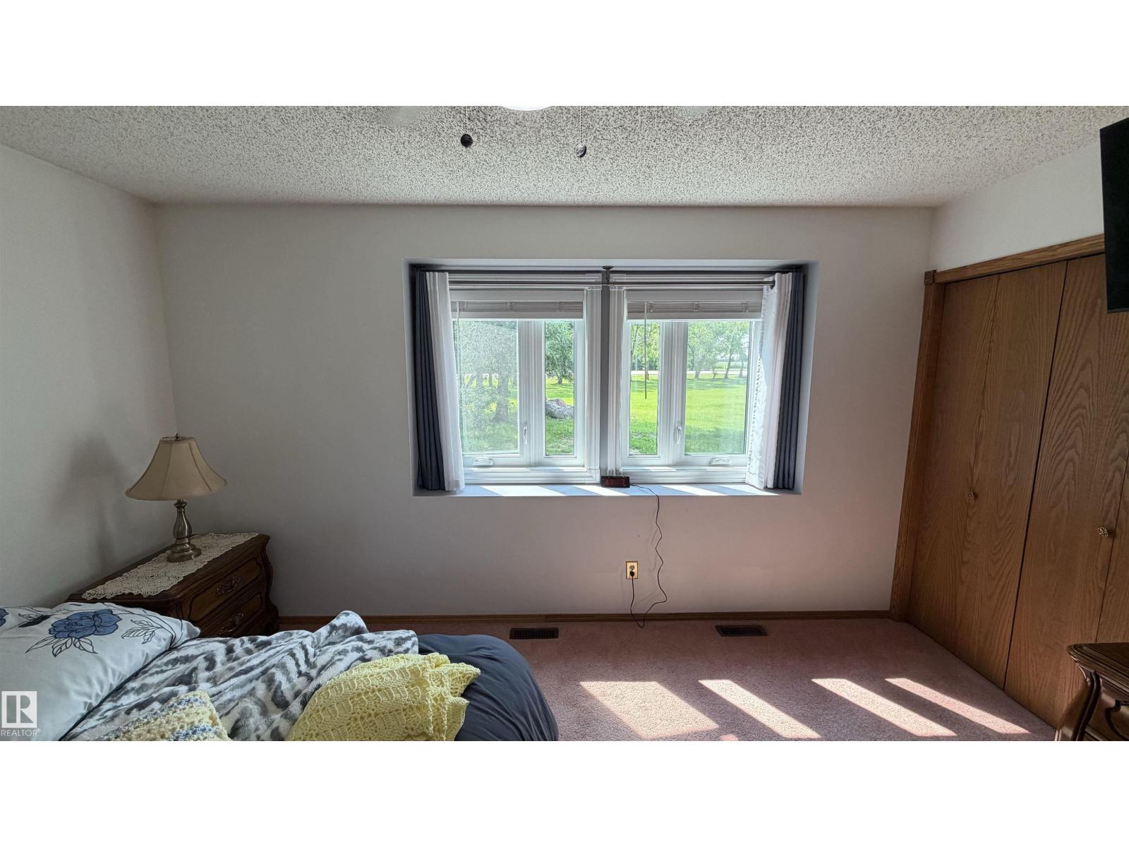 25032 Richfield RD - 32