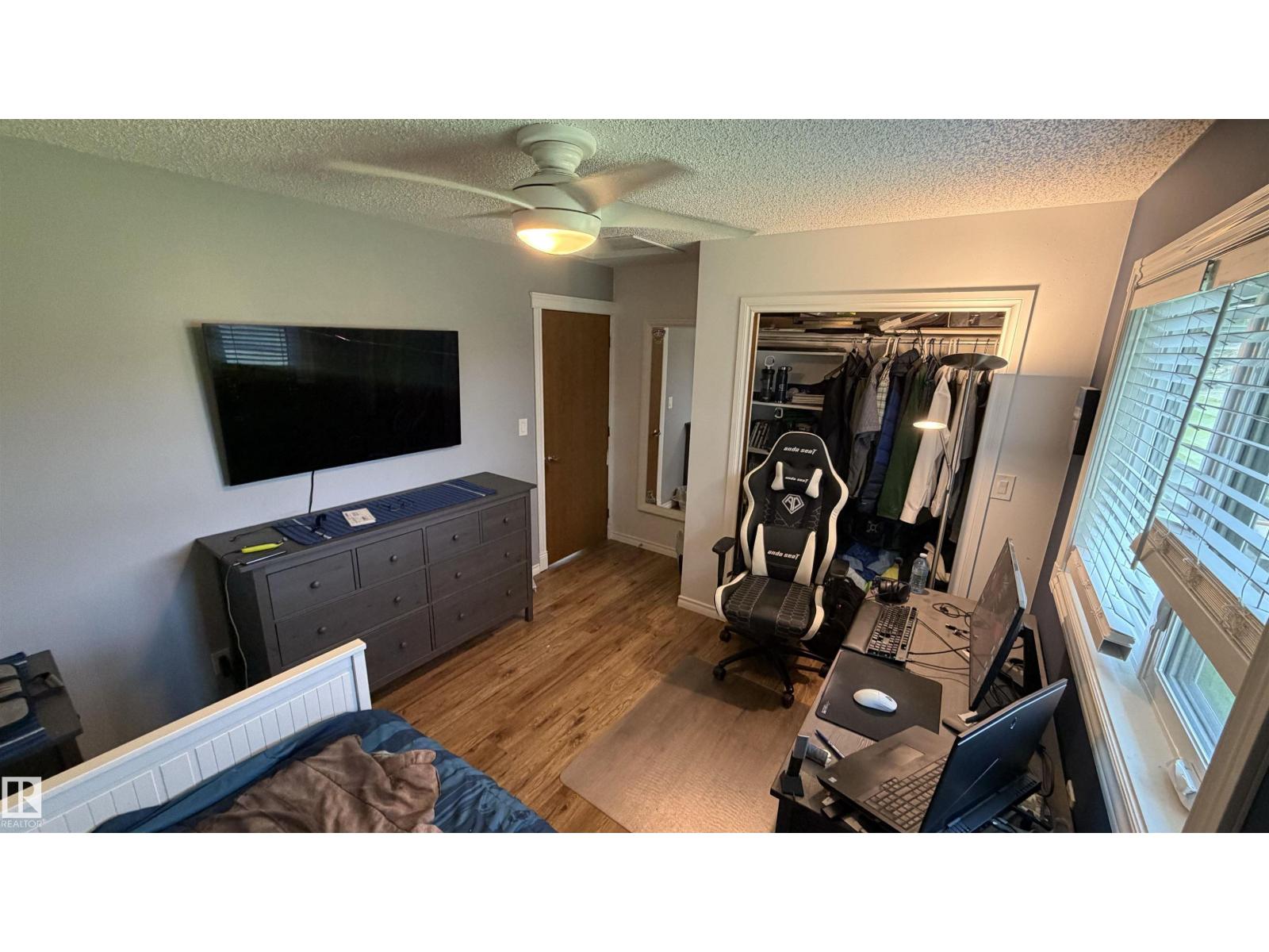 25032 Richfield RD - 35