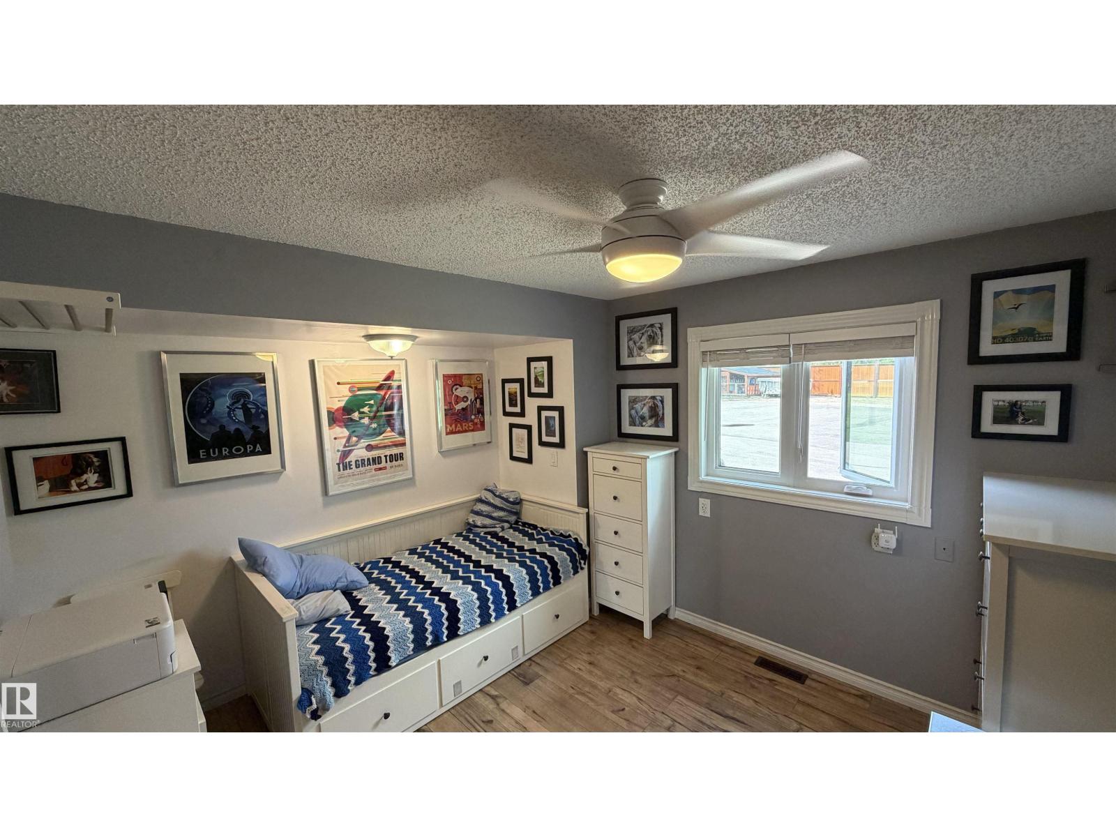 25032 Richfield RD - 37