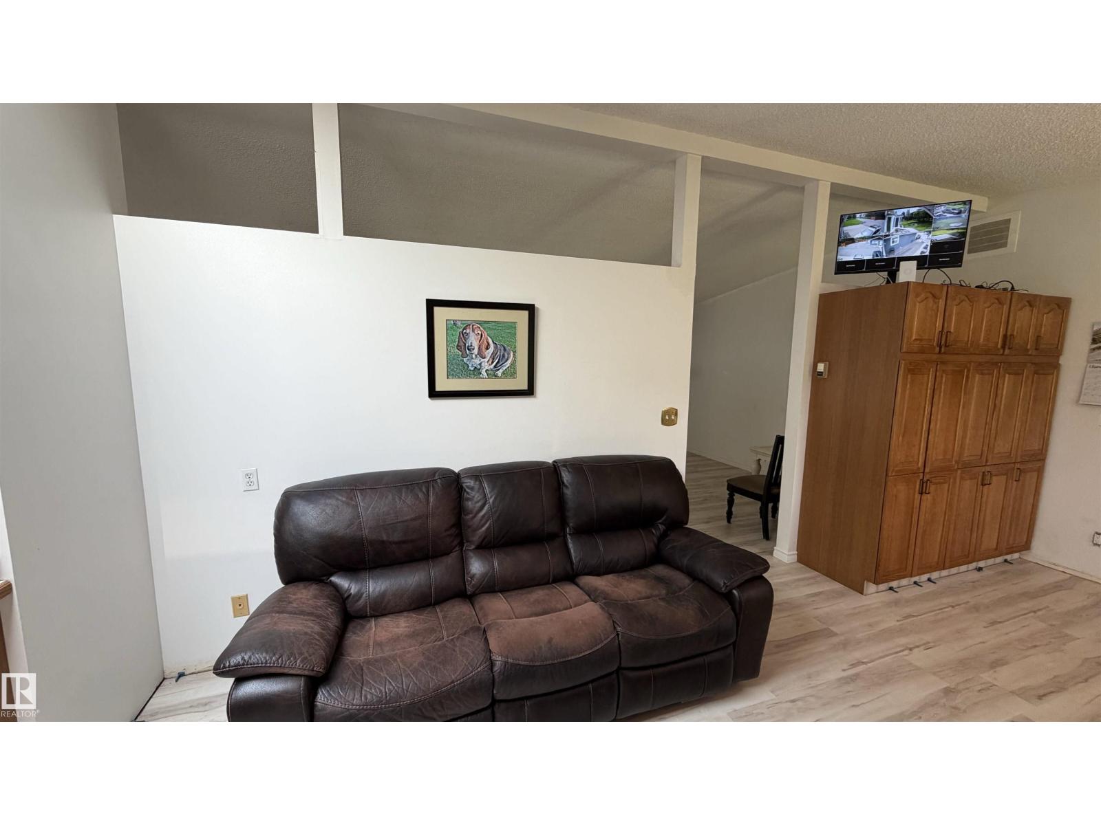 25032 Richfield RD - 39