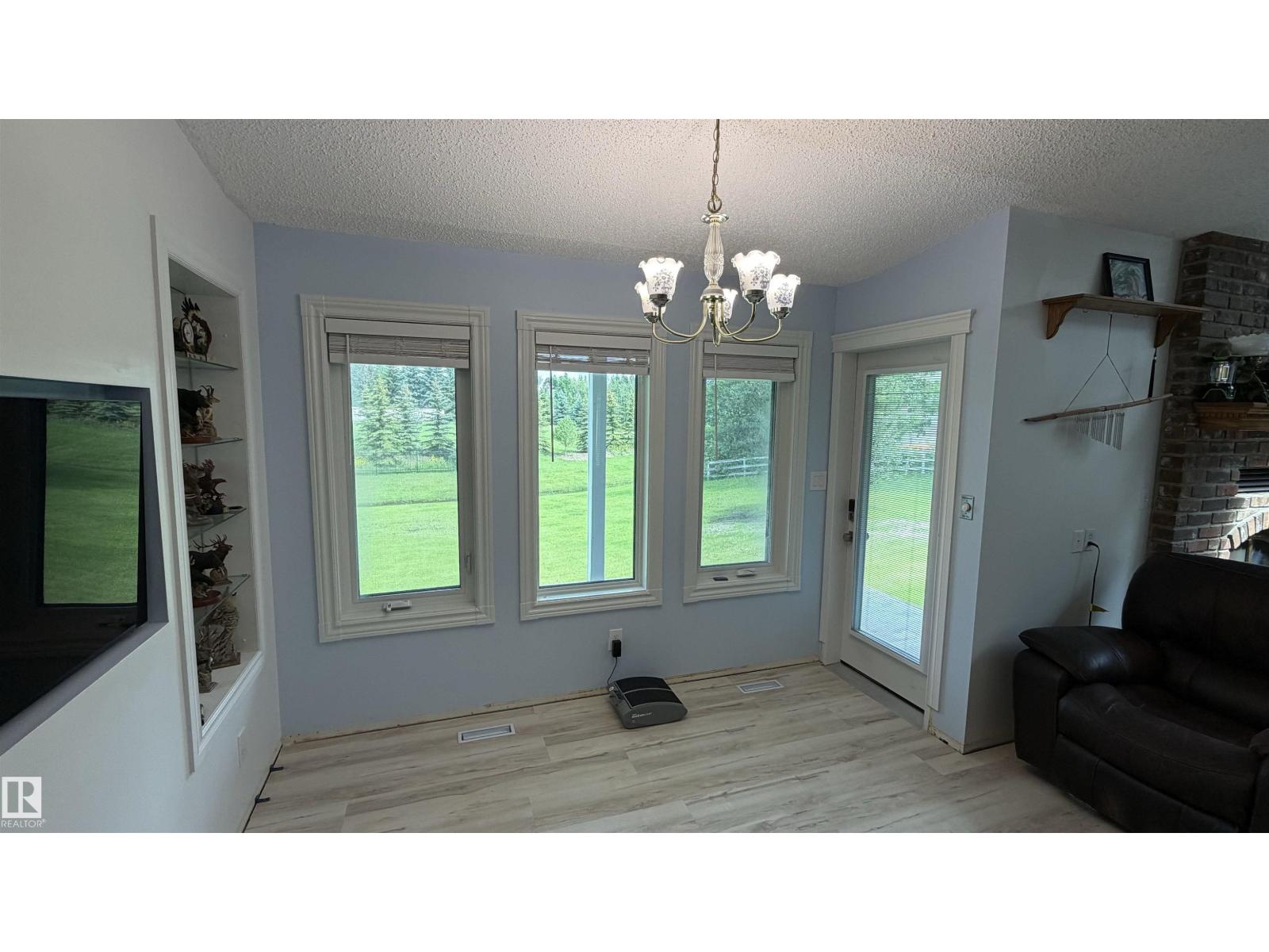 25032 Richfield RD - 42