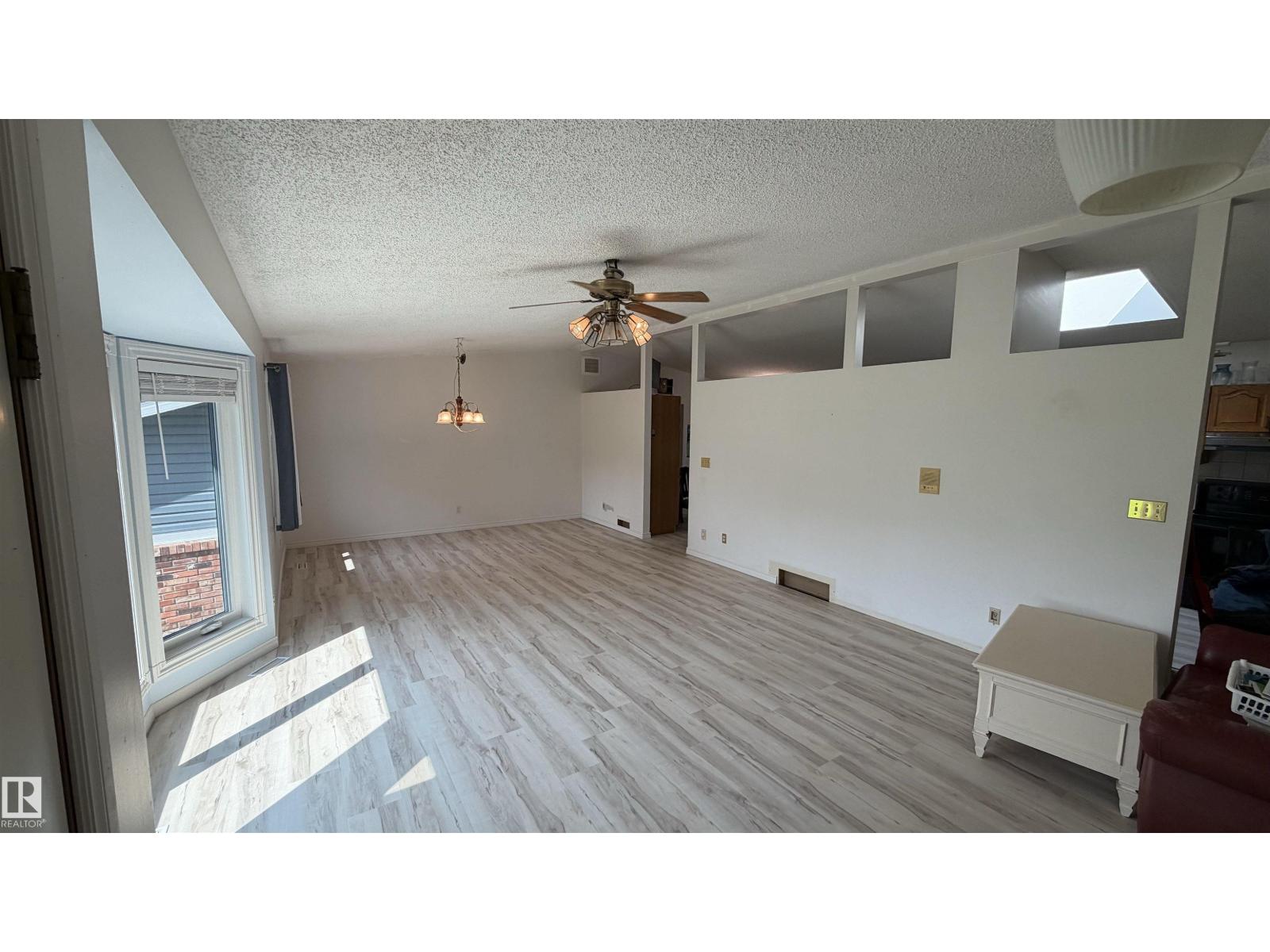 25032 Richfield RD - 47