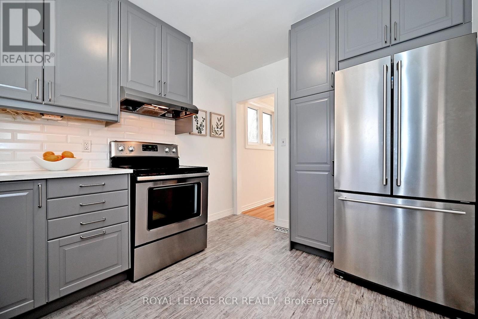 87 RICHARDSON DRIVE - 13