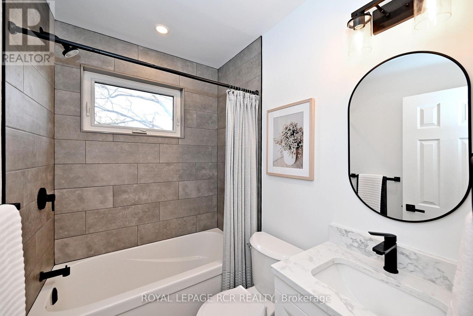87 RICHARDSON DRIVE - 24