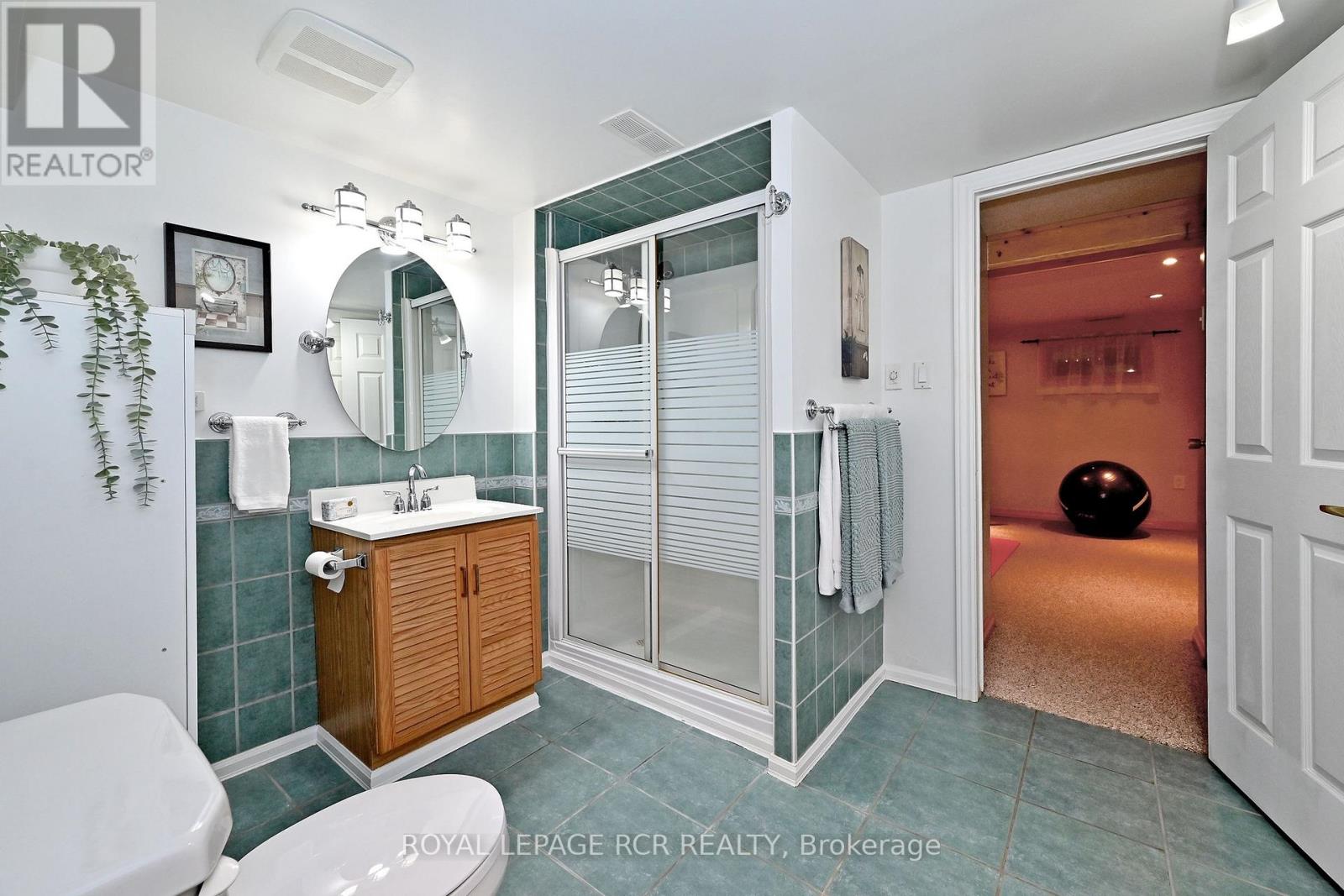 87 RICHARDSON DRIVE - 33