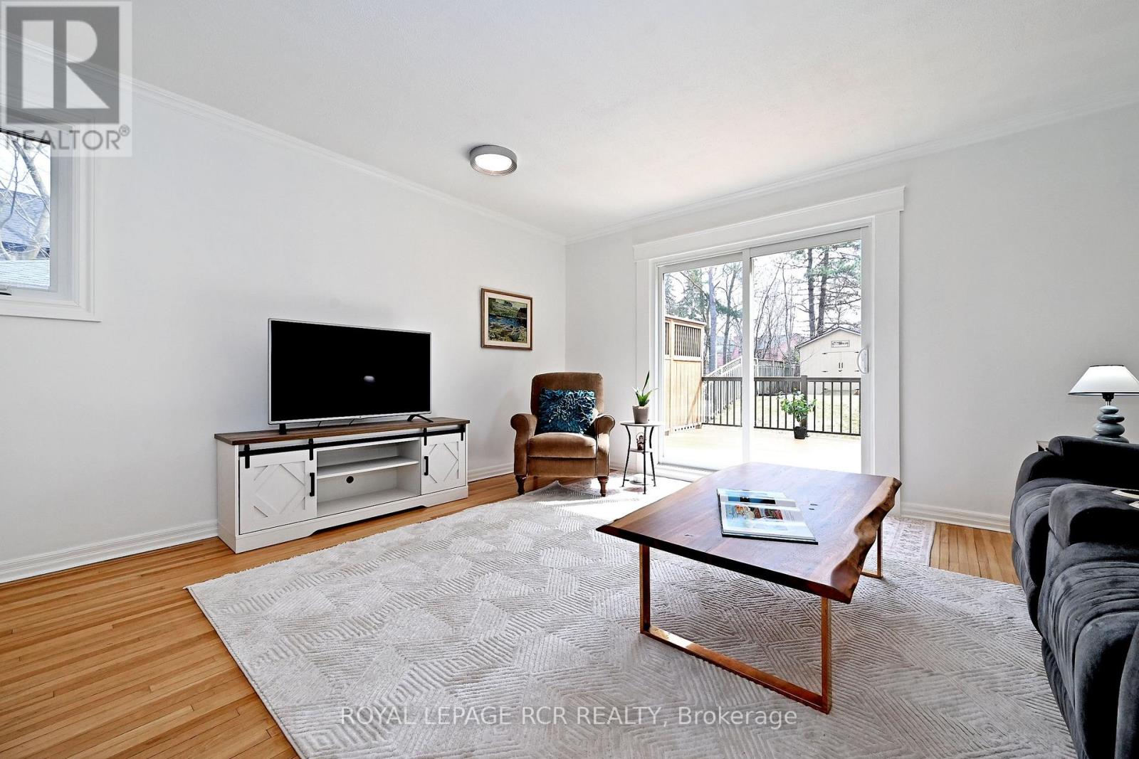 87 RICHARDSON DRIVE - 8