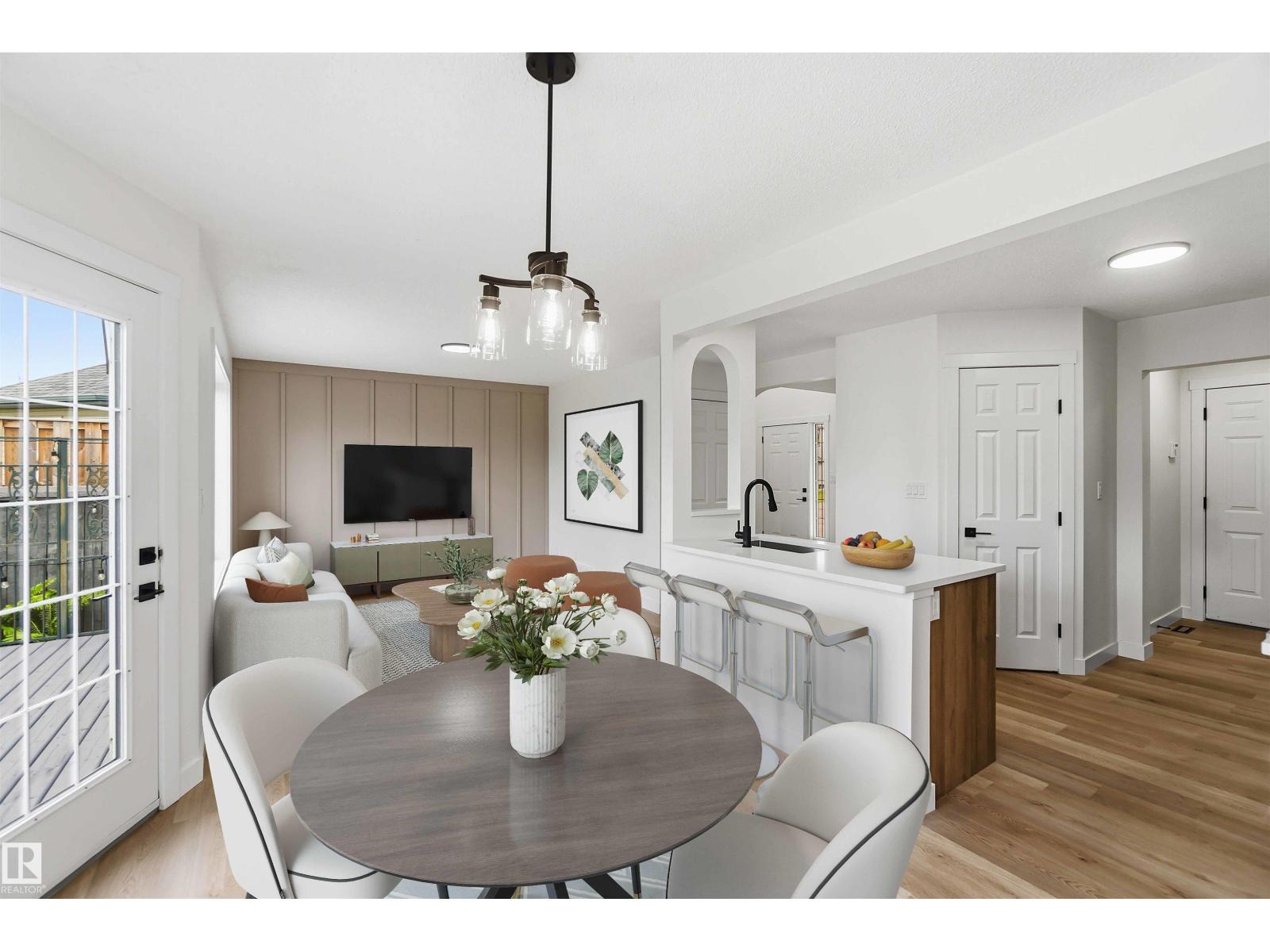 299 WESTWOOD PT — photo 13