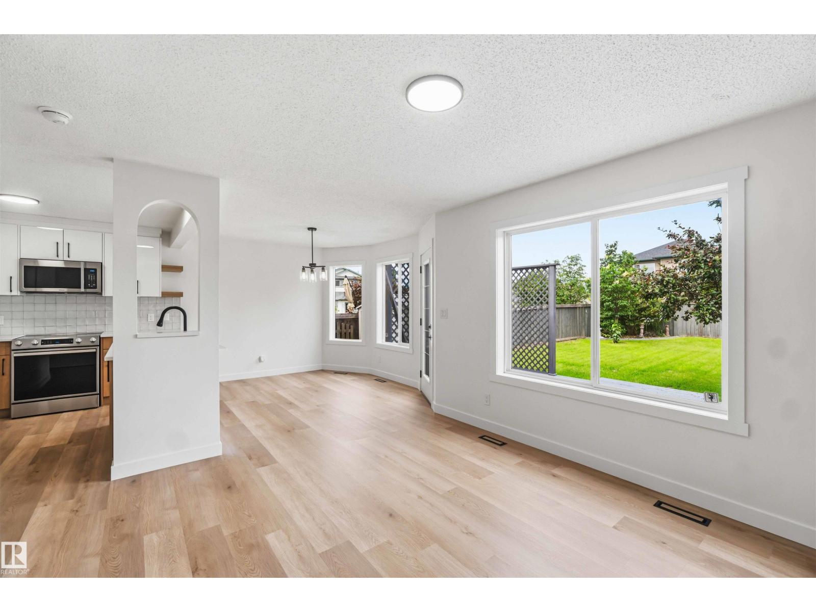299 WESTWOOD PT — photo 10