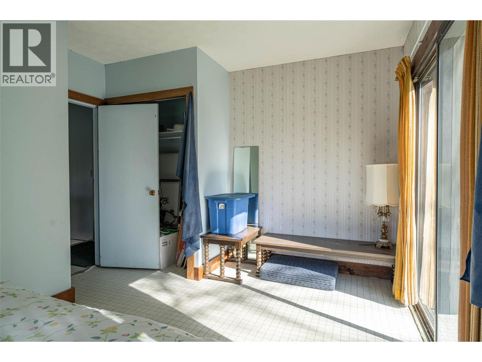 5867 Cosens Bay Road - 17
