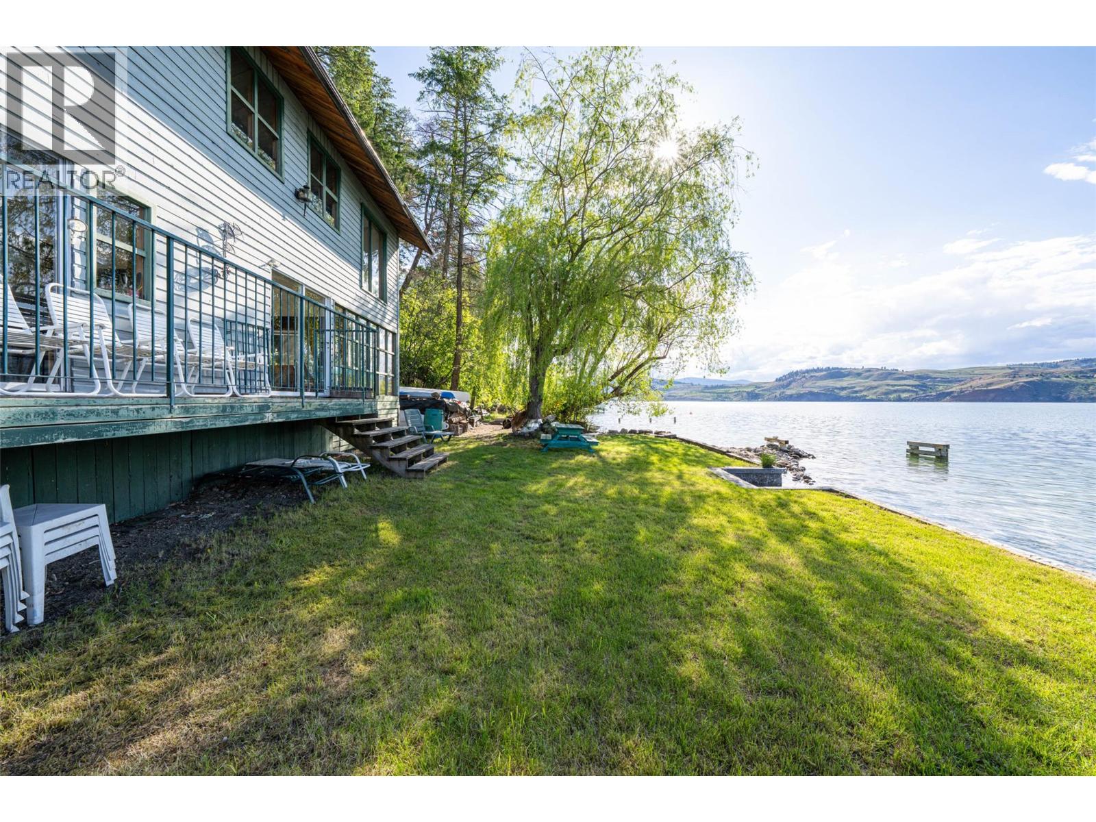 5867 Cosens Bay Road - 28