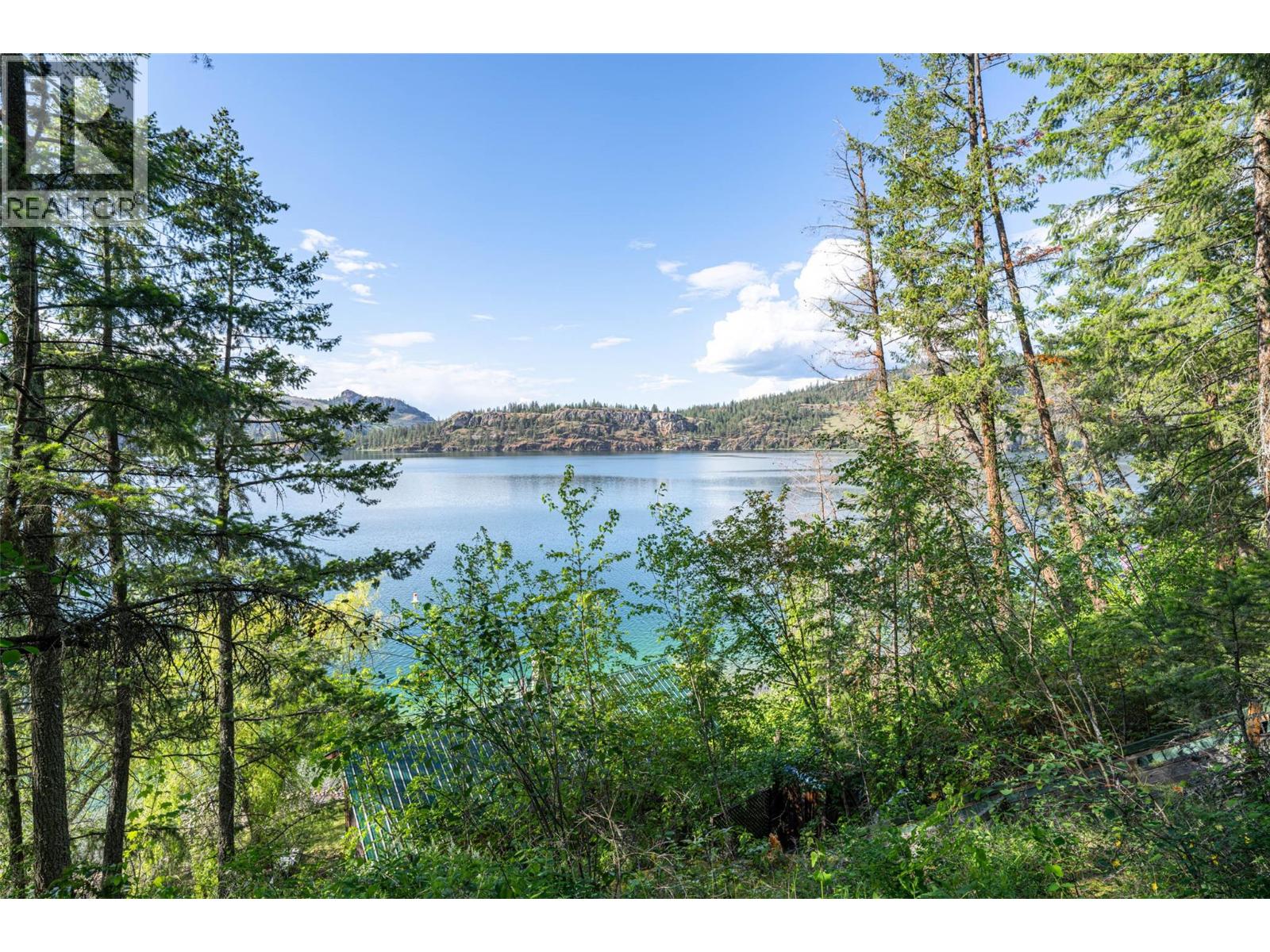 5867 Cosens Bay Road - 33