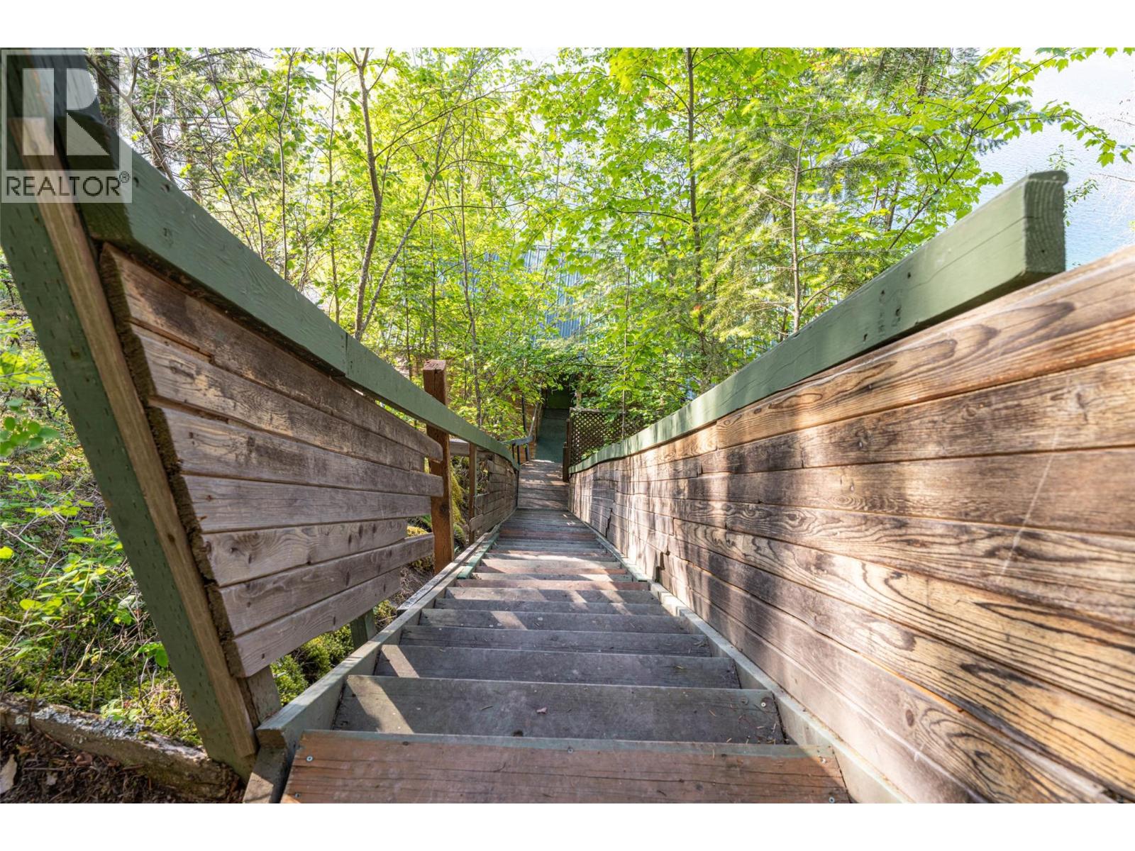 5867 Cosens Bay Road - 31