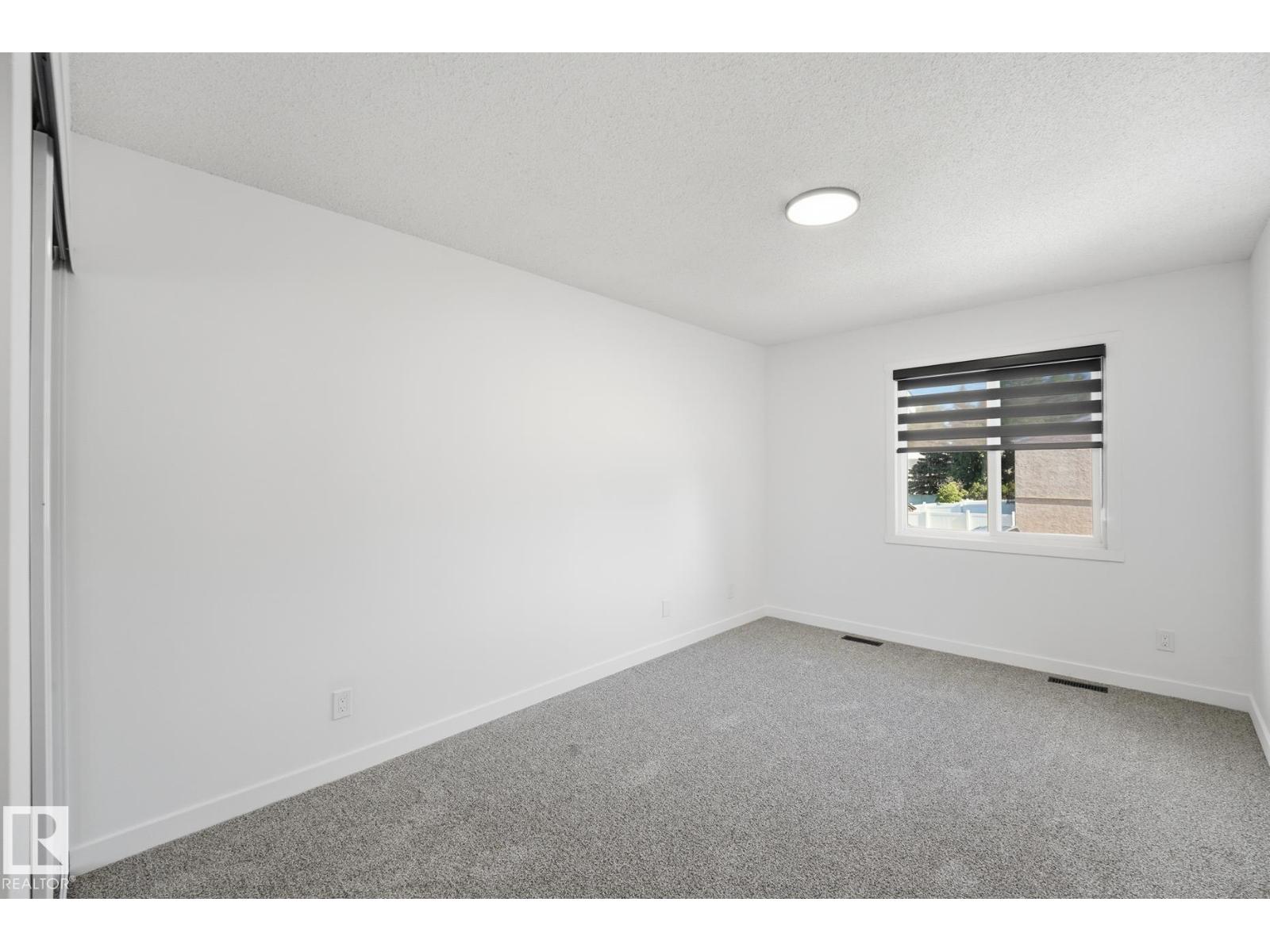 21 LAKEWOOD VG NW - 18