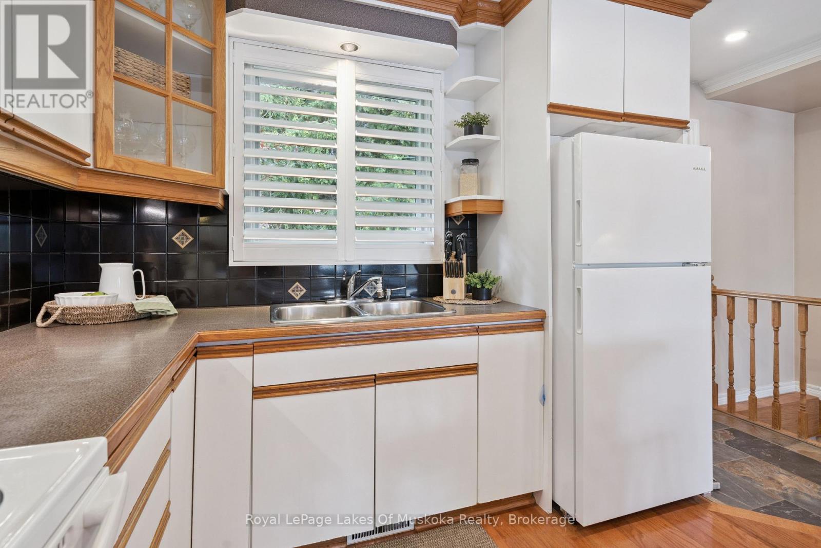 1082 KAWAGAMA LAKE ROAD - 11