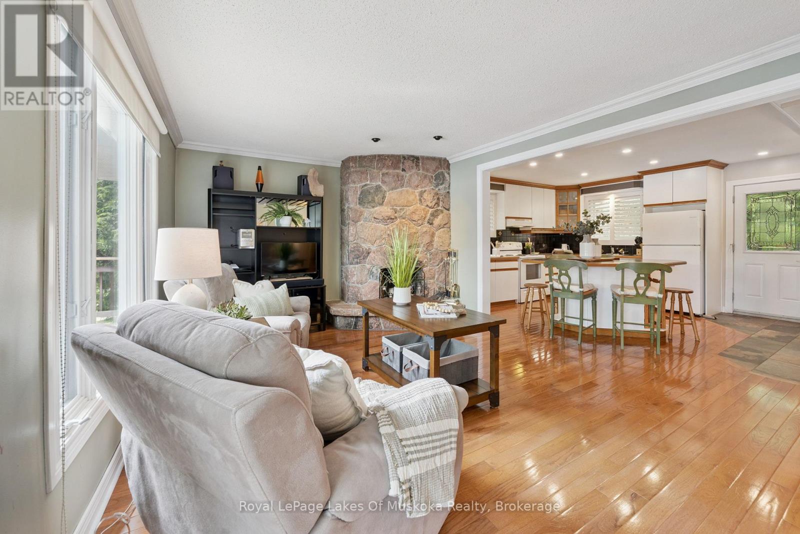 1082 KAWAGAMA LAKE ROAD - 6