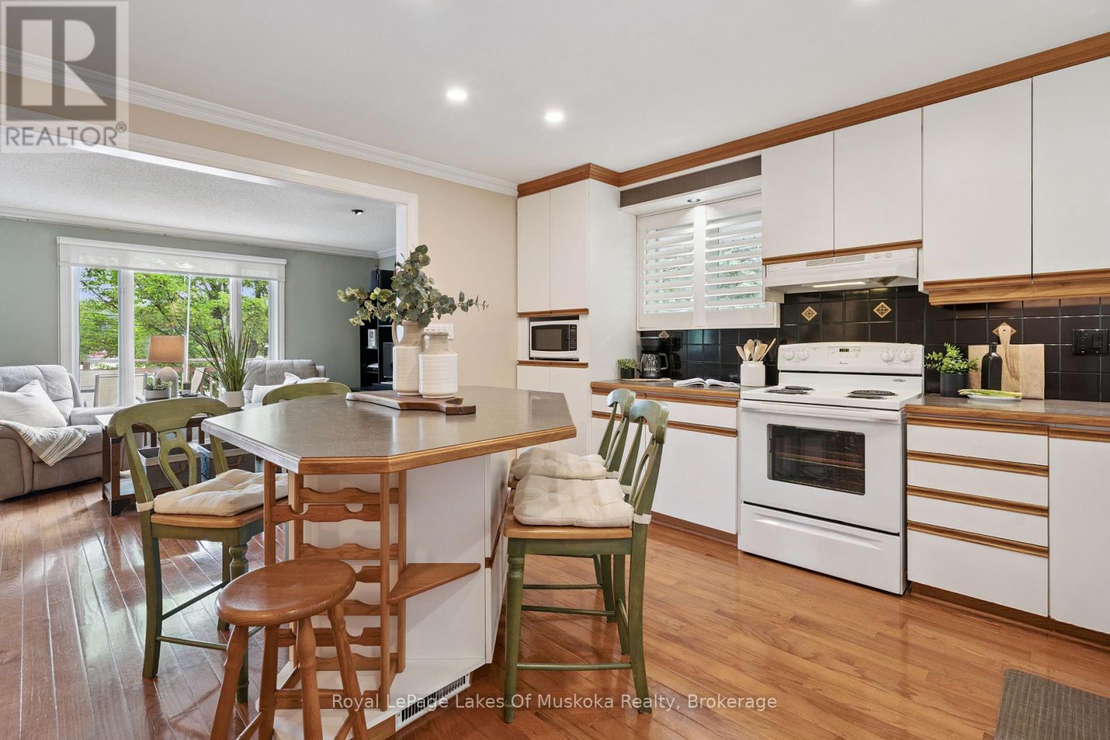 1082 KAWAGAMA LAKE ROAD - 9