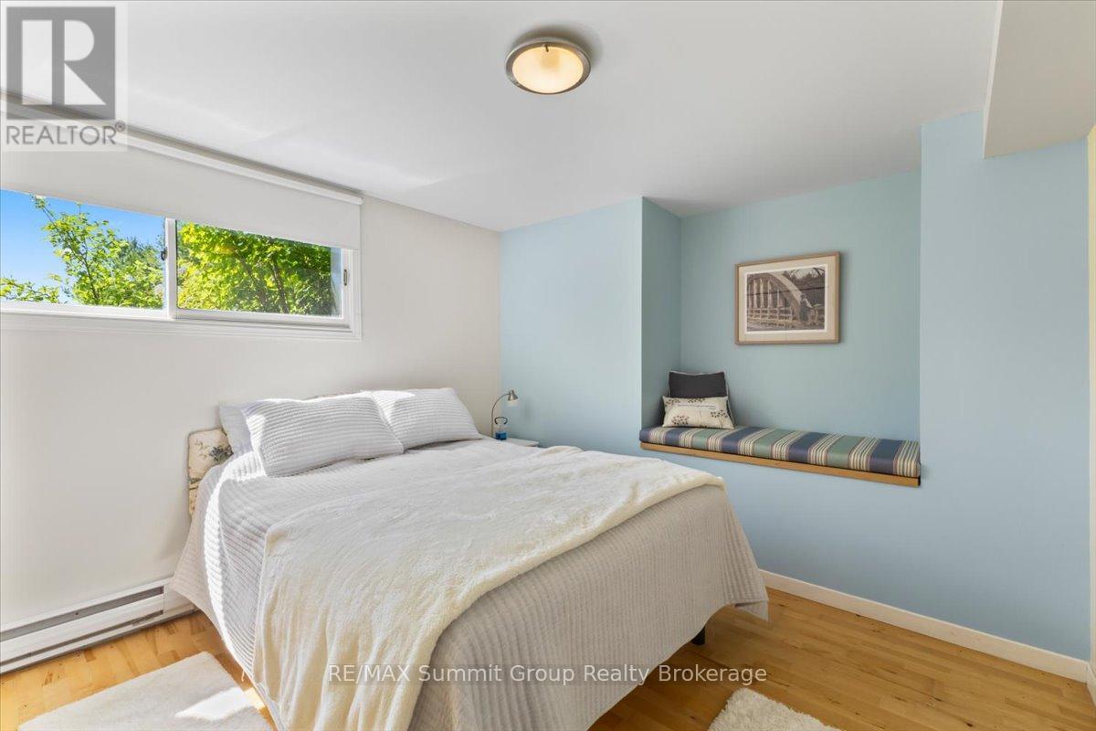 123 AMIK COURT - 24