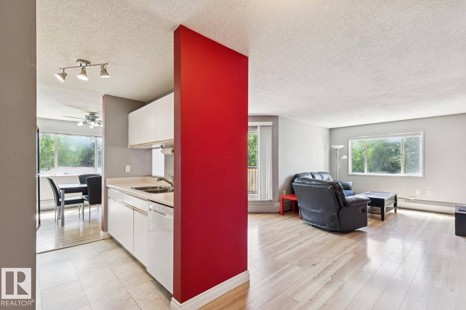#239 10636 120 ST NW - 3