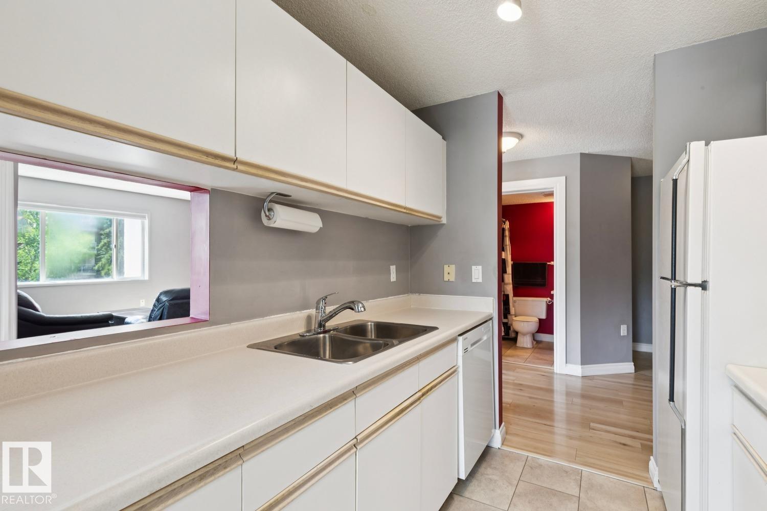 #239 10636 120 ST NW - 6