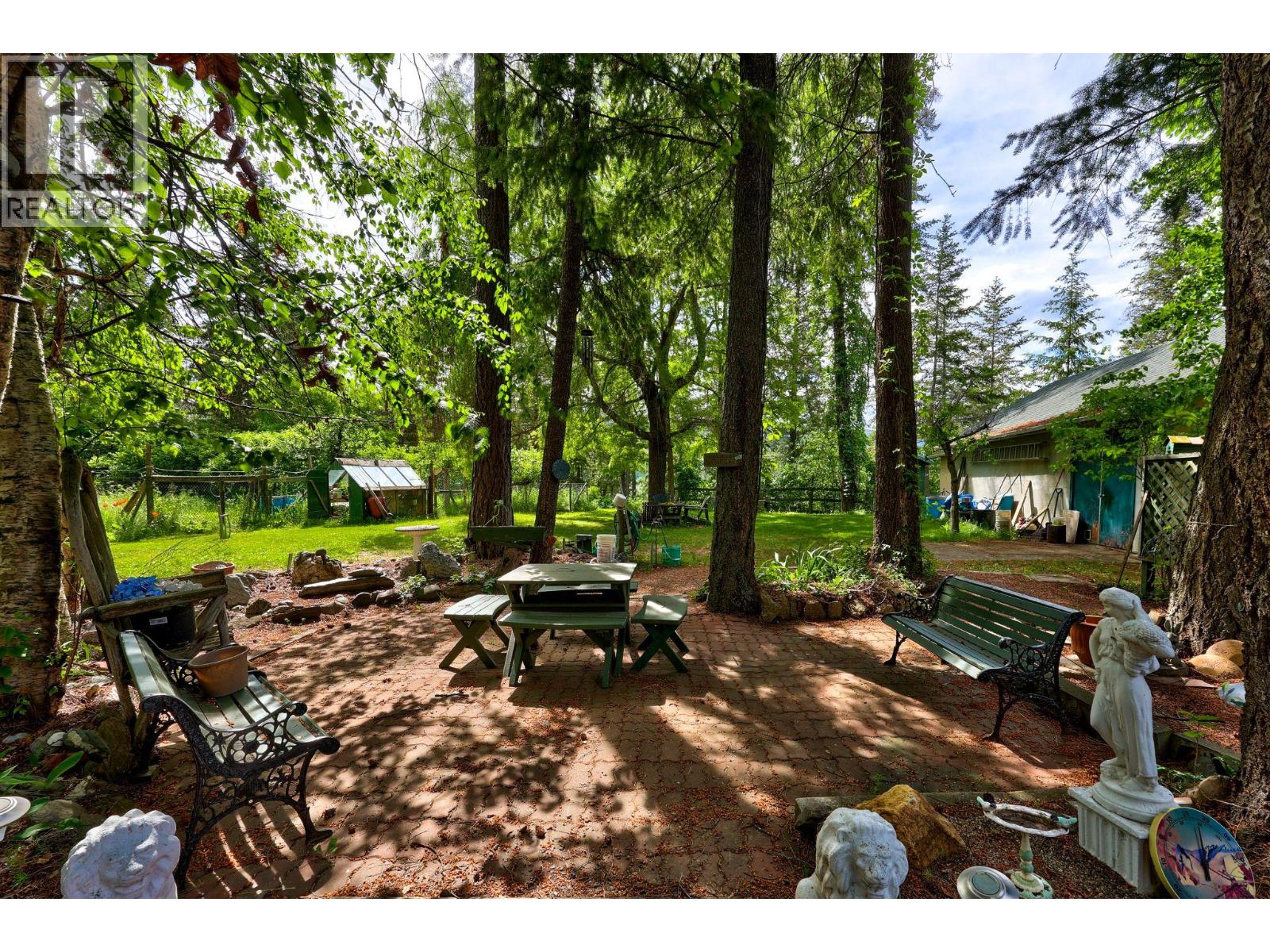 4341 Dunsmuir Road Road - 38
