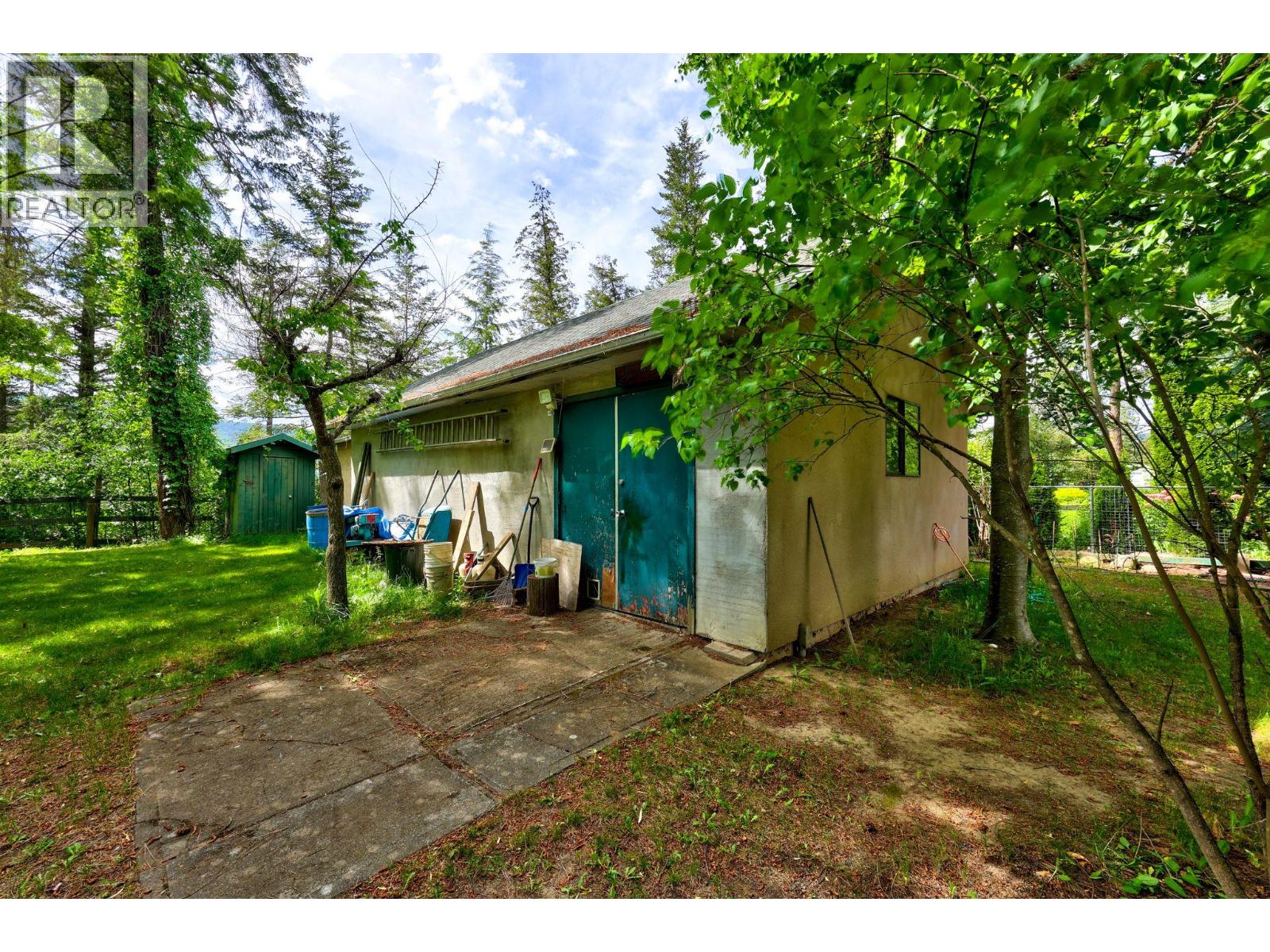 4341 Dunsmuir Road Road - 28