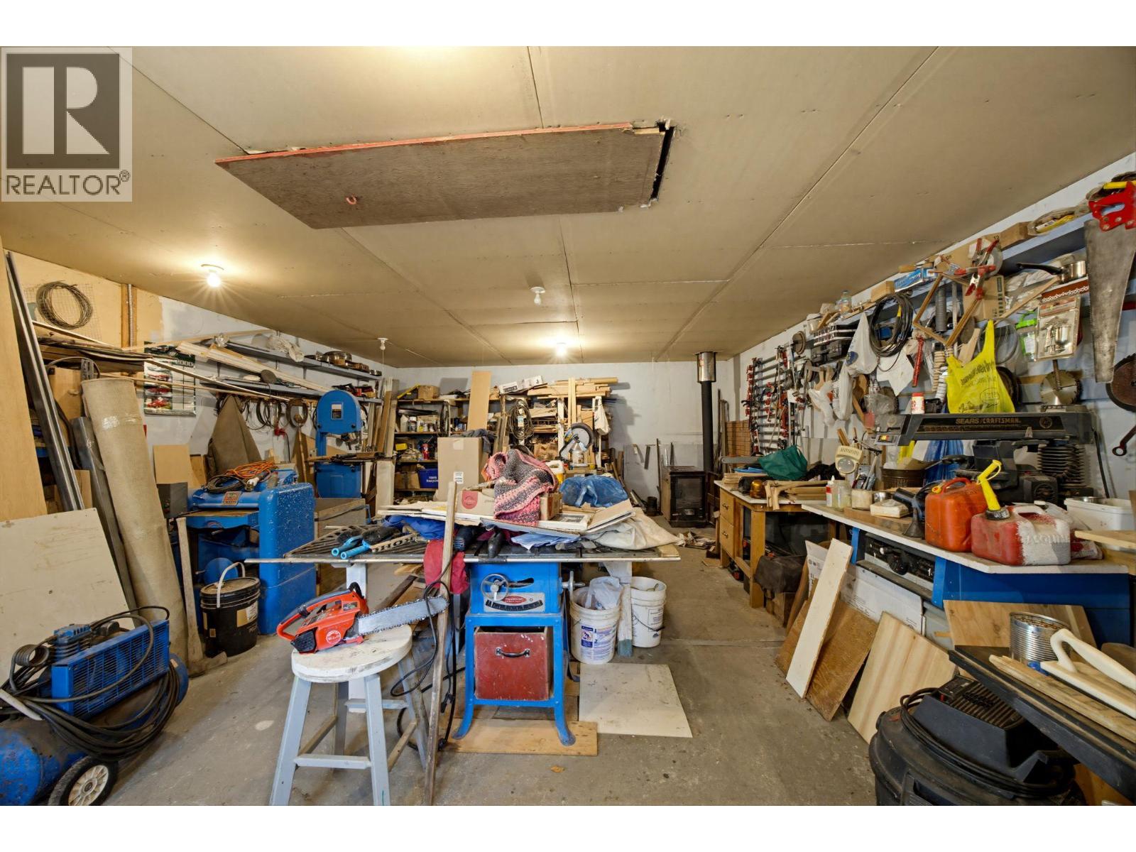 4341 Dunsmuir Road Road - 29