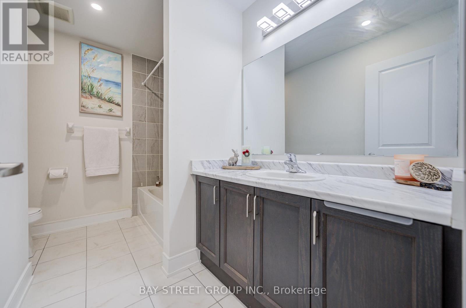237 BEN SINCLAIR AVENUE - 24