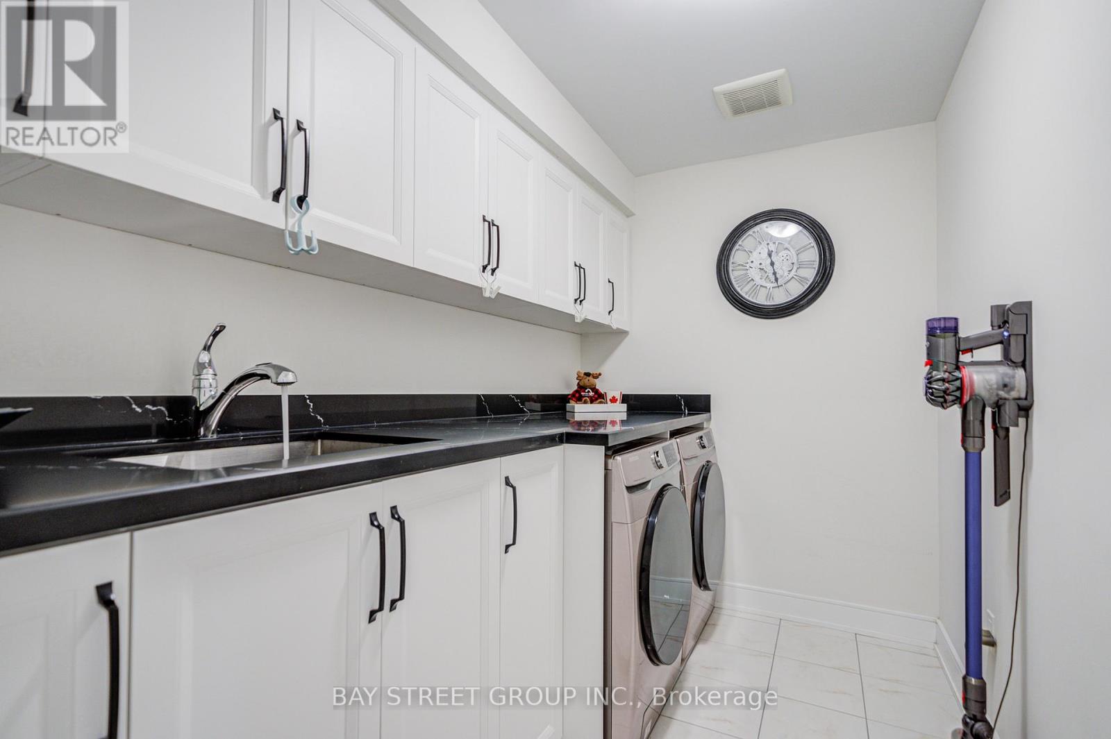 237 BEN SINCLAIR AVENUE - 25