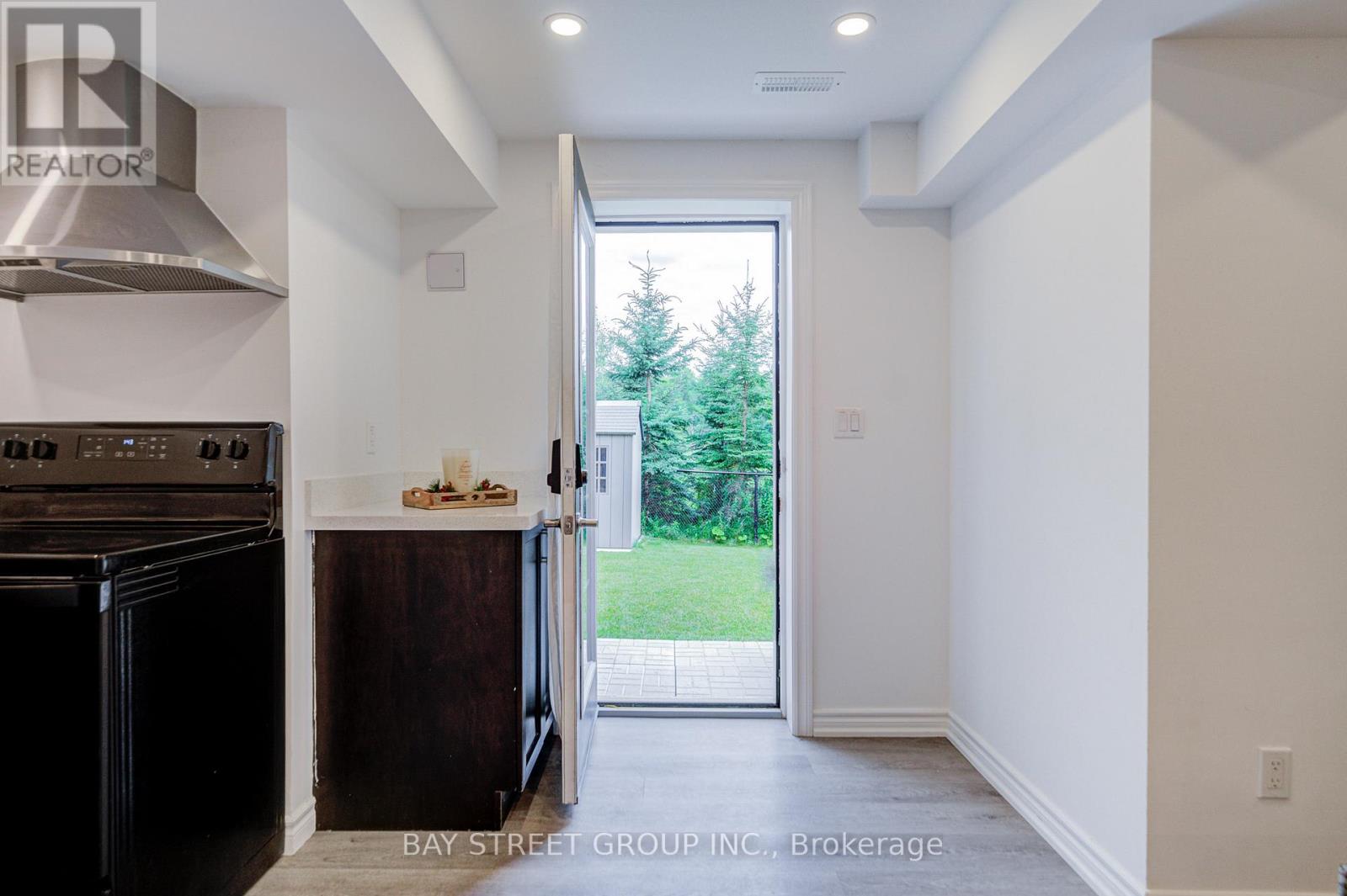 237 BEN SINCLAIR AVENUE - 34