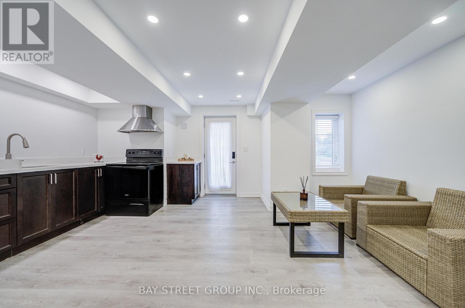 237 BEN SINCLAIR AVENUE - 35