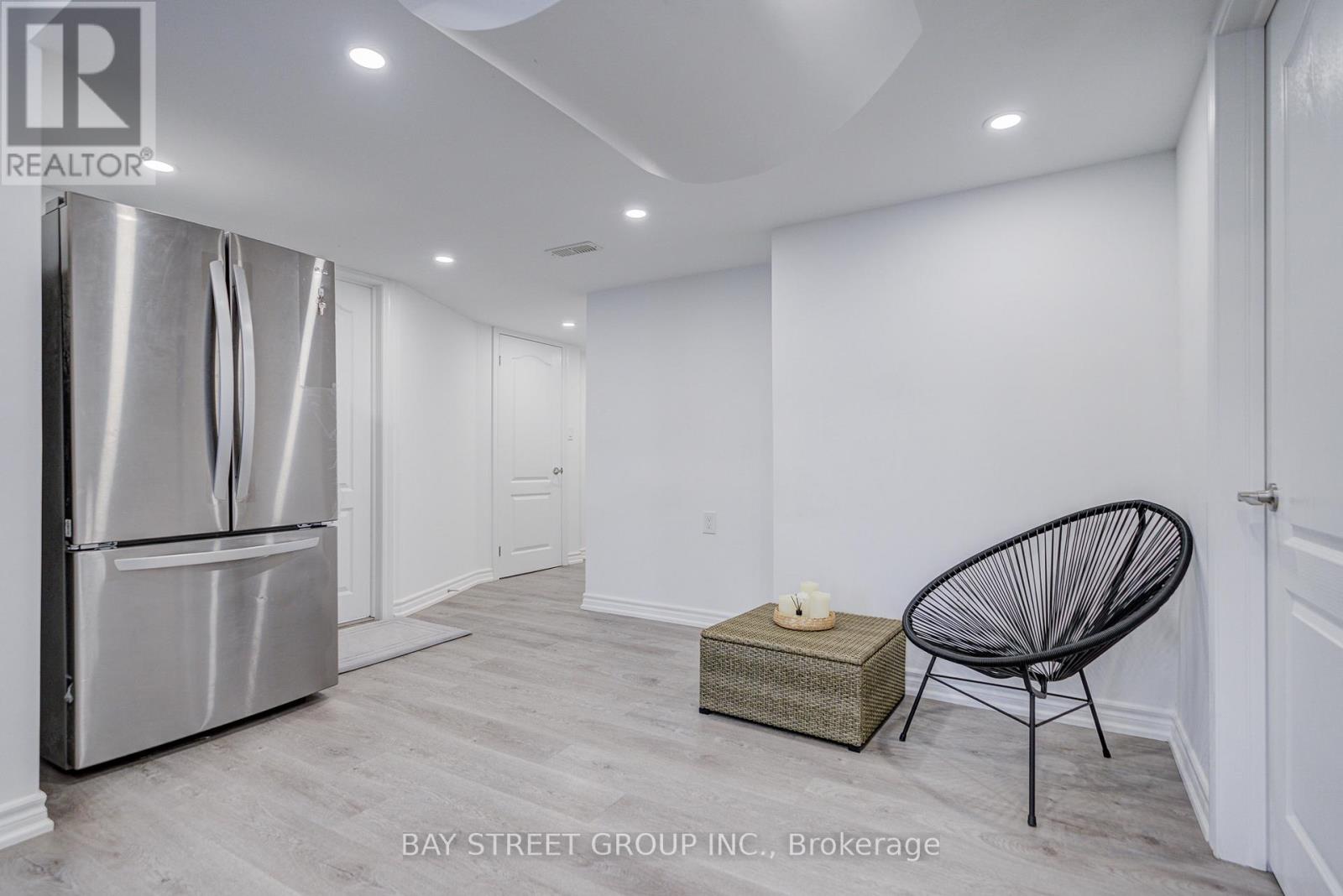 237 BEN SINCLAIR AVENUE - 37