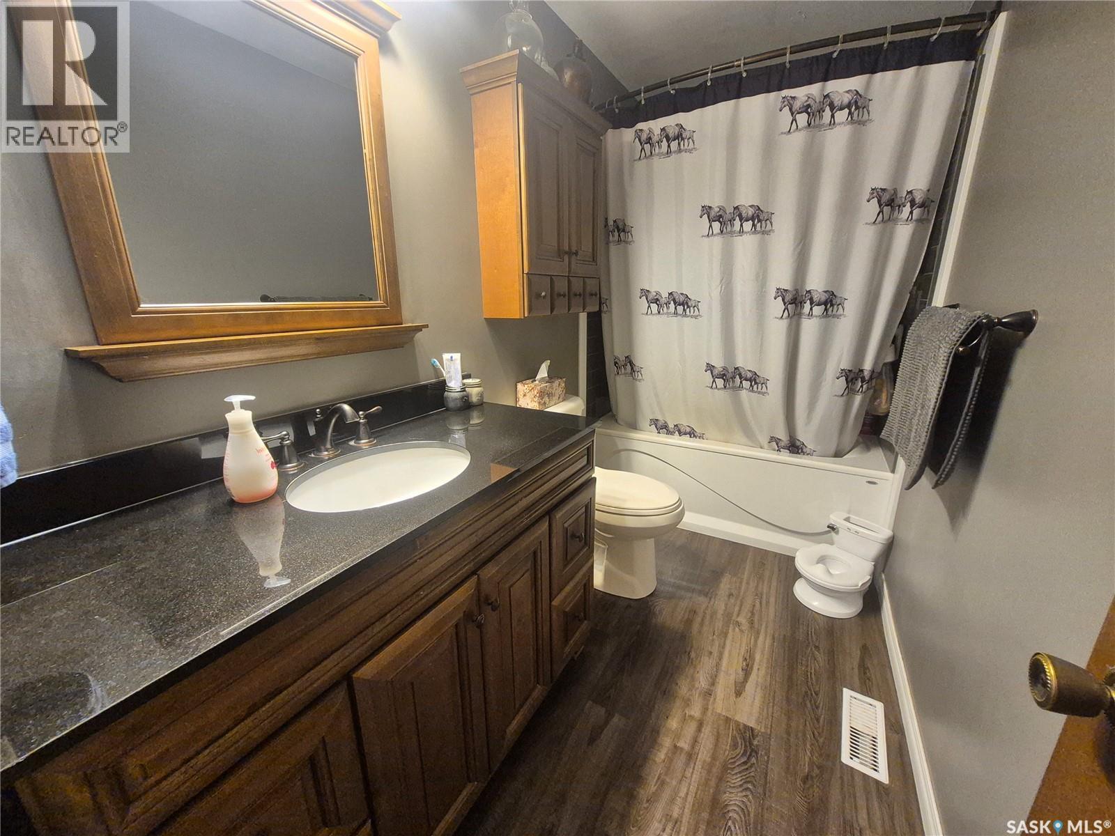 205 & 211 Main STREET - 29
