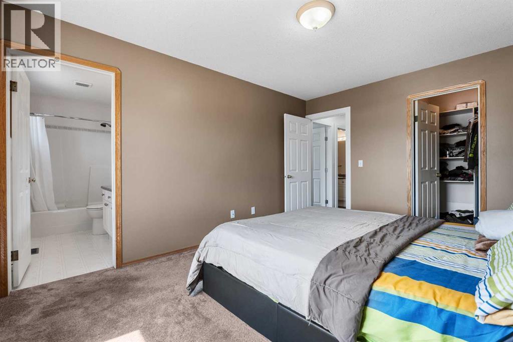 4 Allan Crescent — photo 19