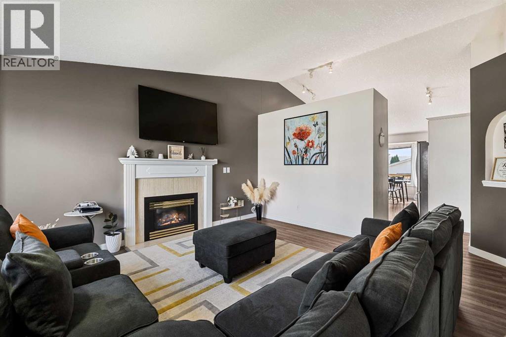 4 Allan Crescent — photo 9