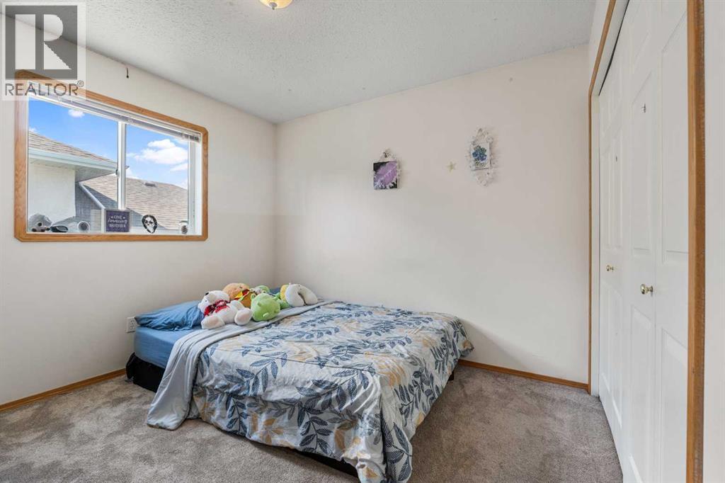 4 Allan Crescent — photo 22