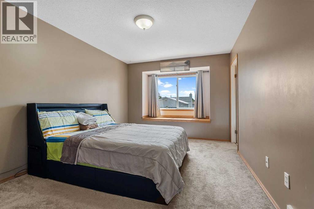 4 Allan Crescent — photo 17