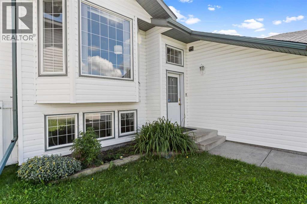 4 Allan Crescent — photo 6