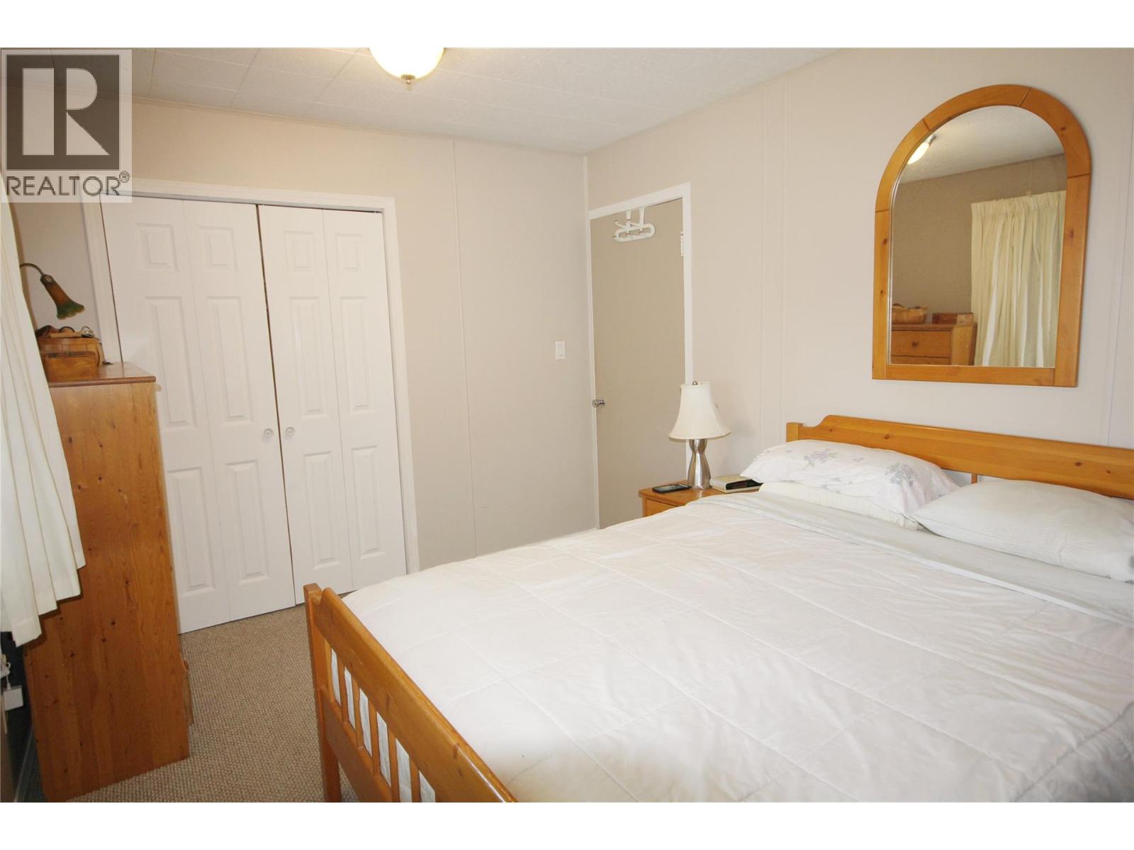 402 CONKLIN Avenue - 4