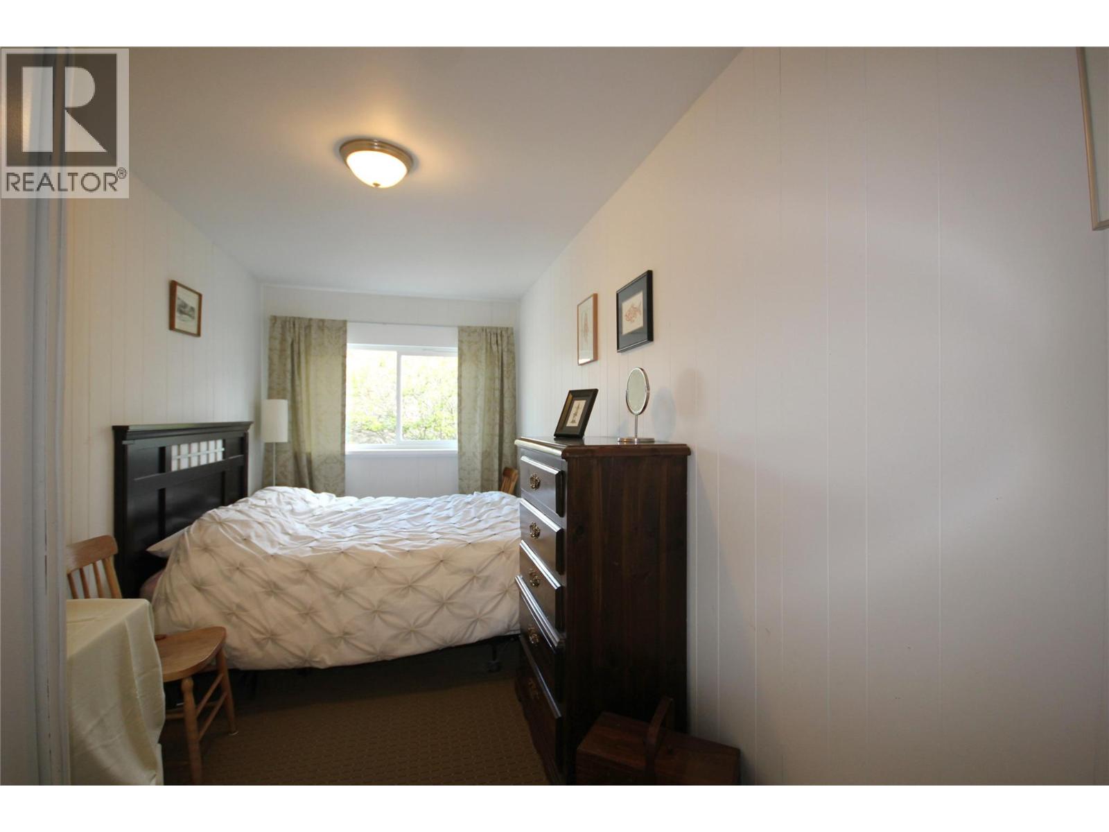 402 CONKLIN Avenue - 19