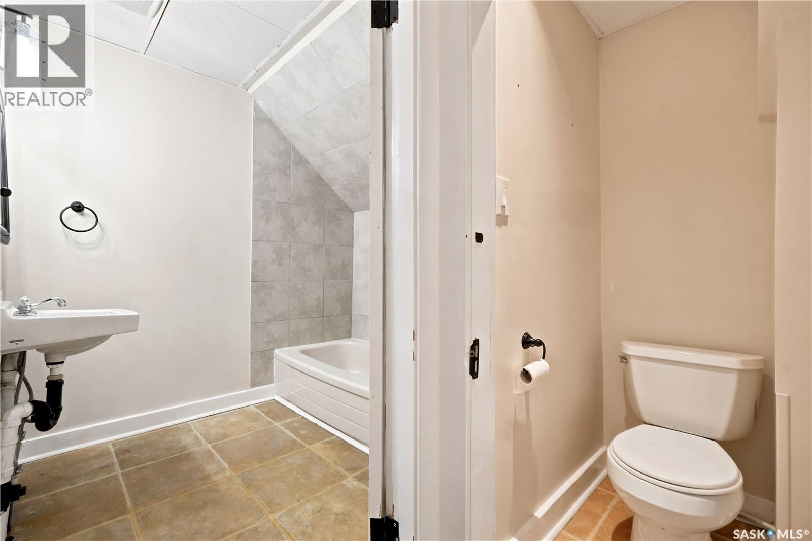 2344 Toronto STREET - 24