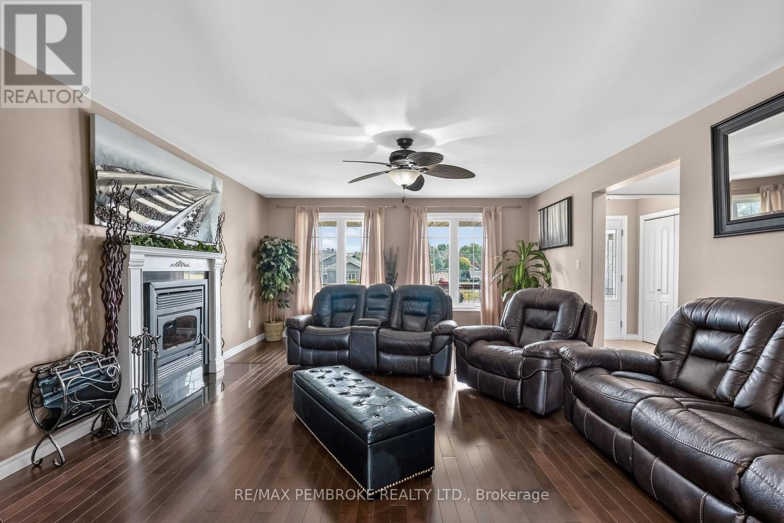 9 HERON DRIVE - 11